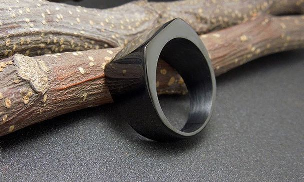 แหวนผู้ชาย สีดำ Stainless Steel แหวนเกลี้ยง สแตนเลส ออกแบบ หน้าตัด สี่เหลี่ยม สวยเท่ ของขวัญเก๋ ๆ ให้แฟน สวยหรู มีระดับ 219865