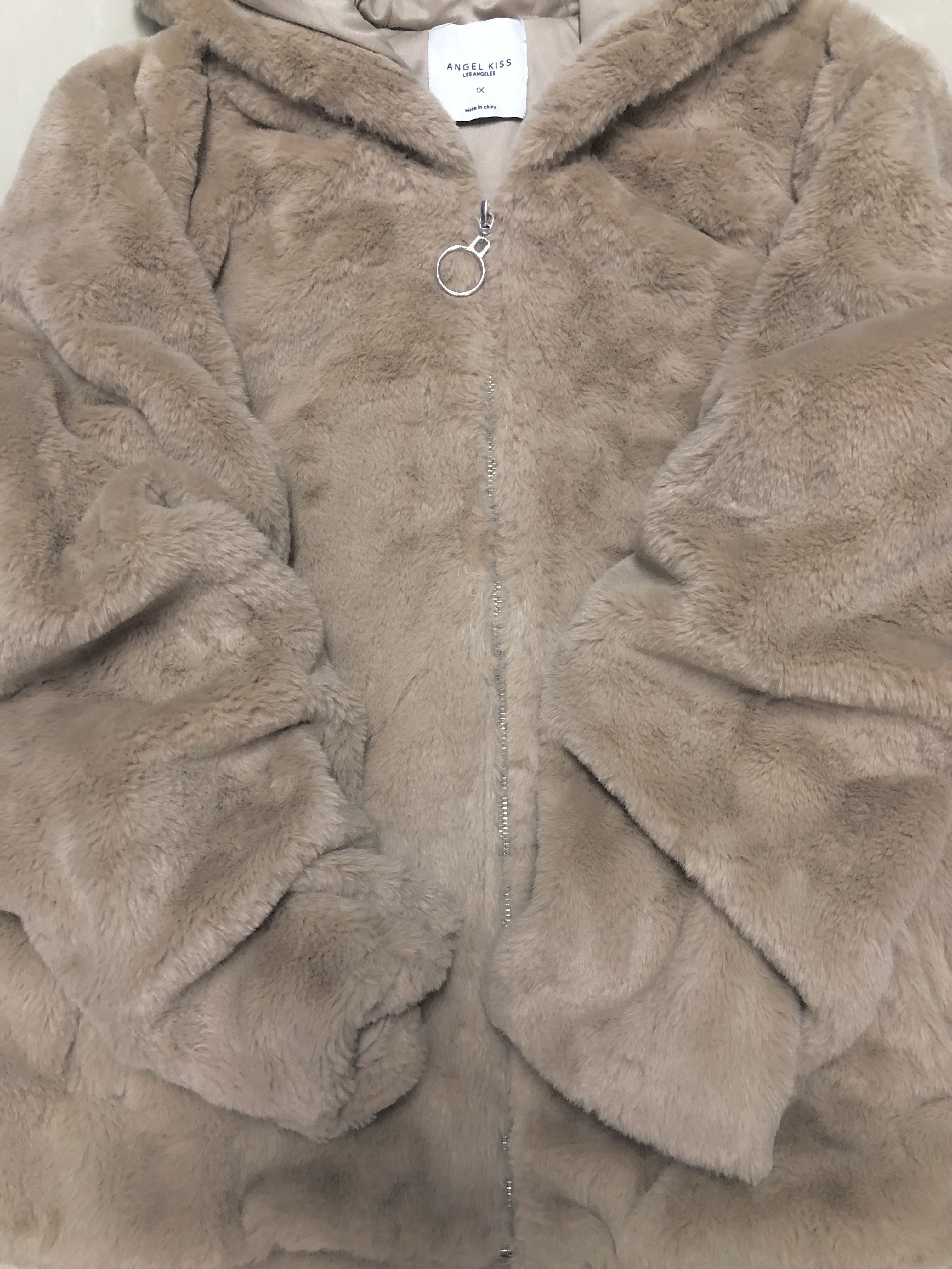Angel kiss เสื้อเฟอร์กันหนาว หมวกฮู้ด เสื้อขน แบรนด์ ANGEL KISS (FLUFFY COAT) สำเนา น้ำตาลนู้ด
