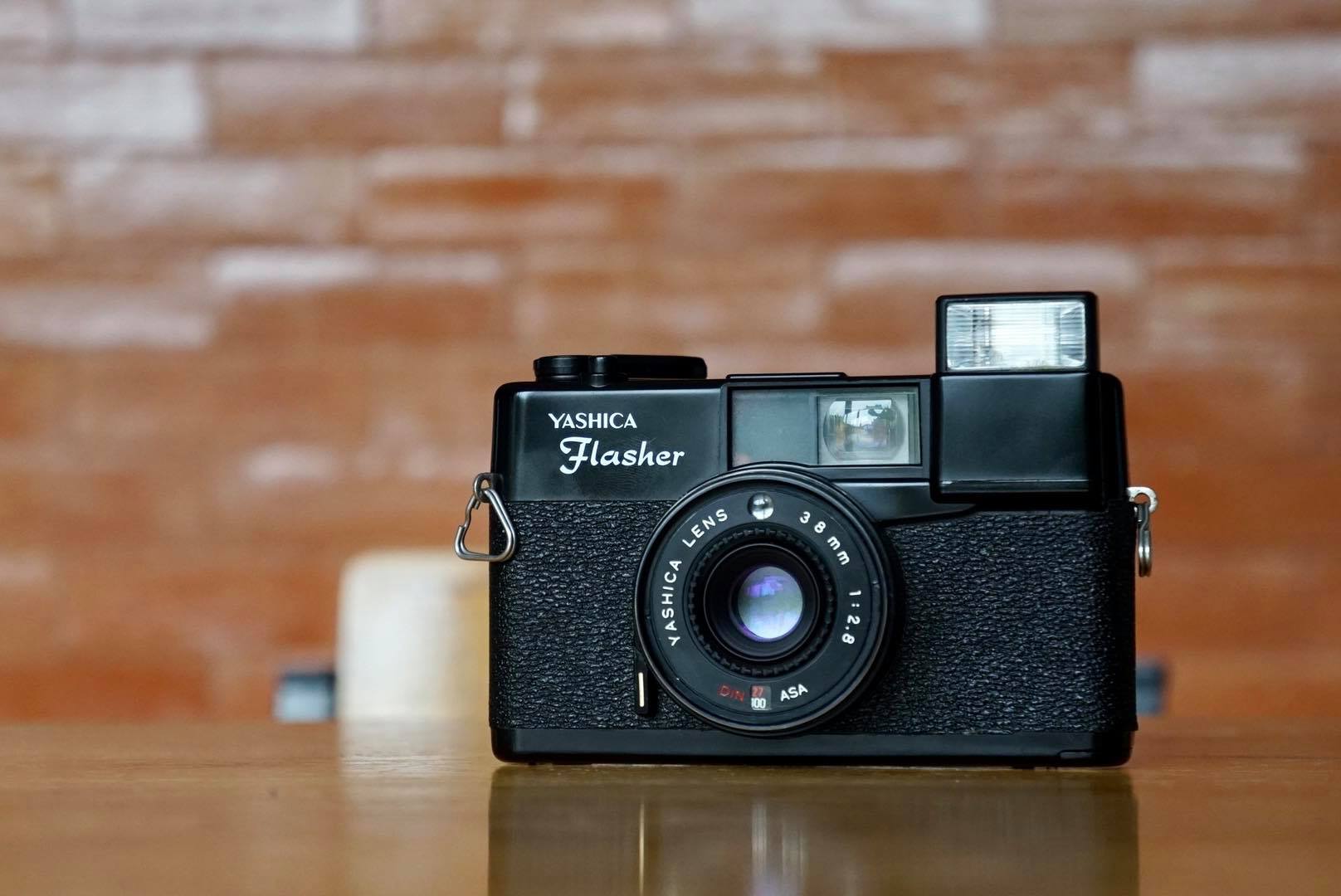 YASHICA FLASHER