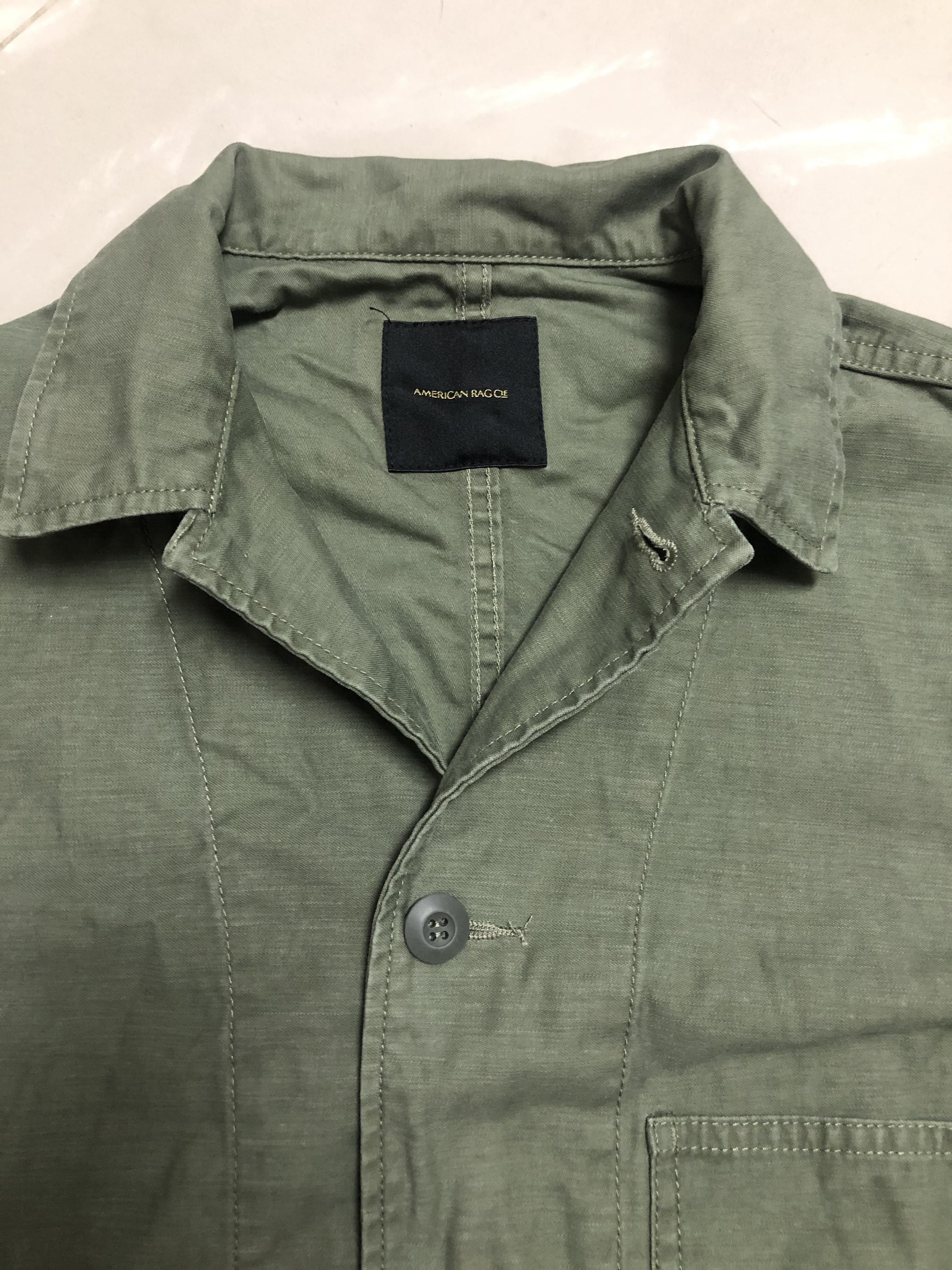 เสื้อนอกเขียวทหาร เสื้อแจ็คเก็ต เสื้อนอก แนวทหาร แบรนด์American Rag cie แพทเทินสวย เท่ห์ มาก คะ สำเนา สำเนา เขียว