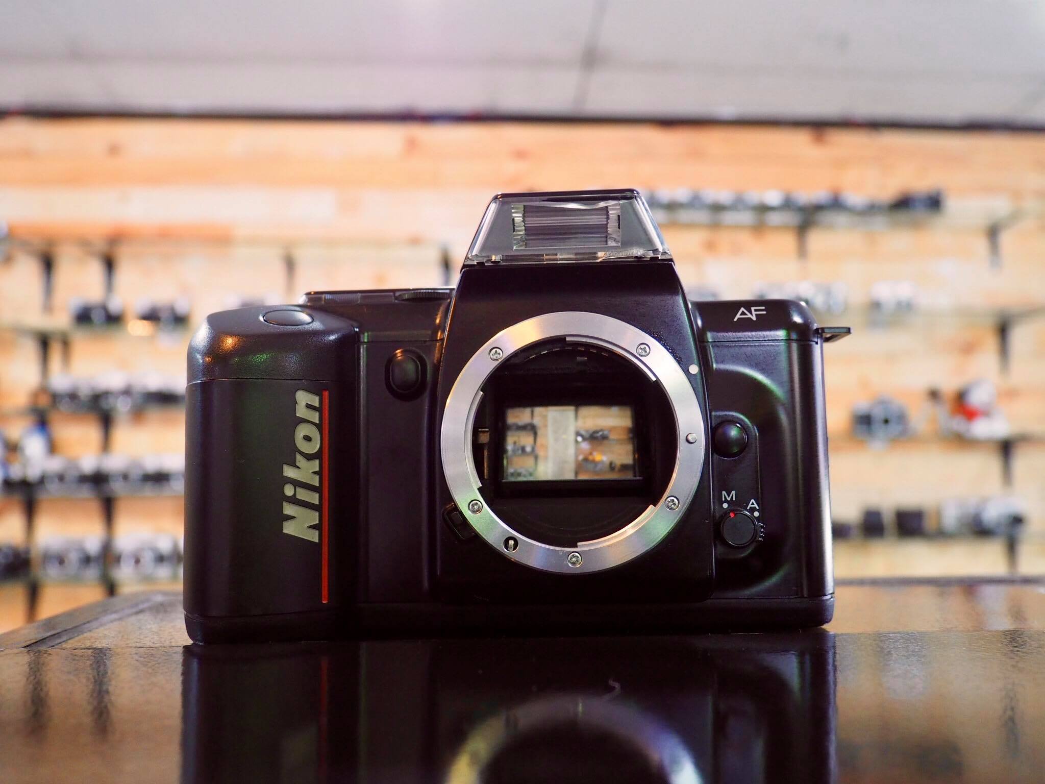 NIKON AF F401