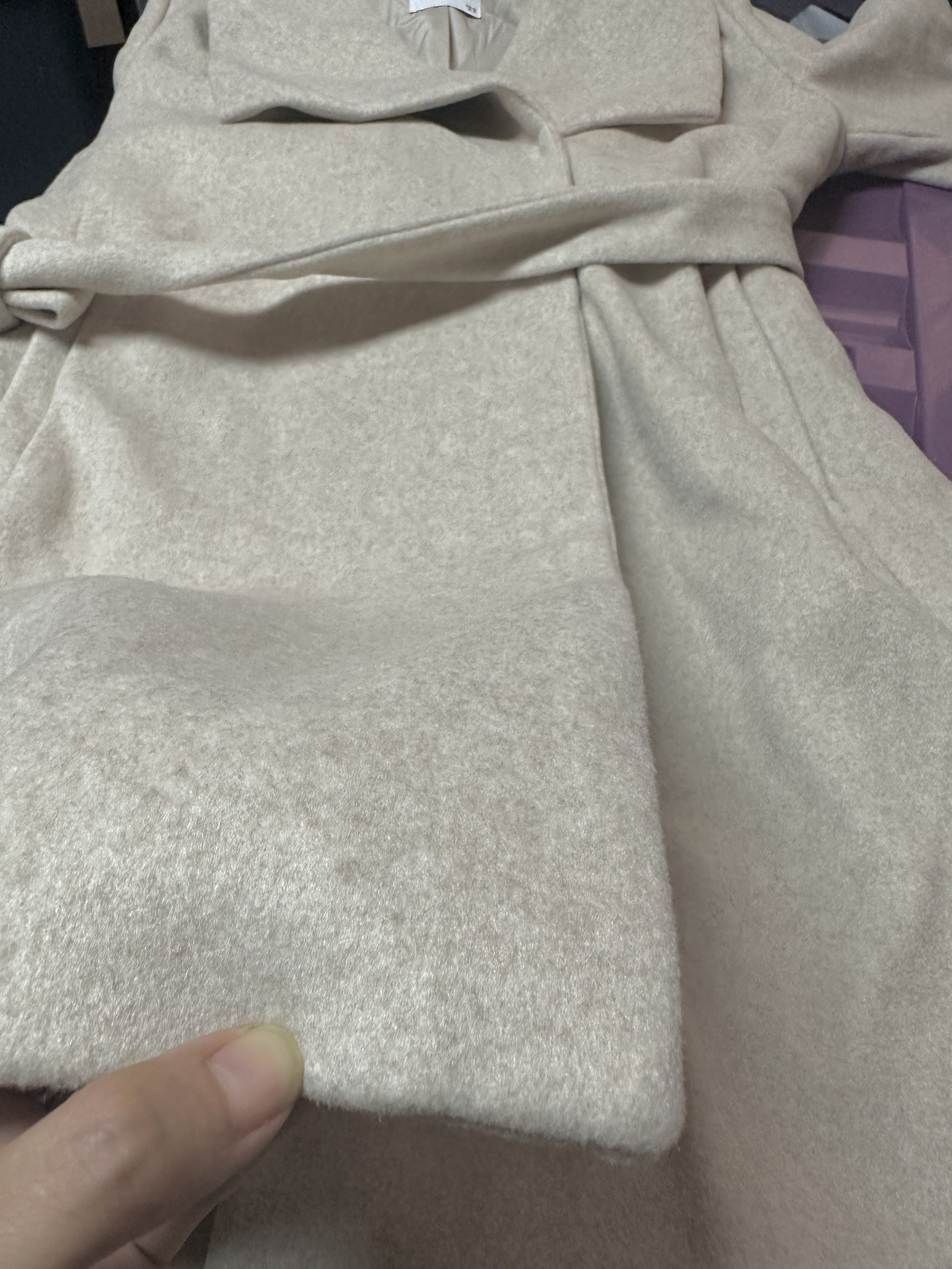 เสื้อโค้ท เสื้อกันหนาว เนื้อผ้าสักหลาดวูล สีเบจอ่อน แบรนด์ RESERVED