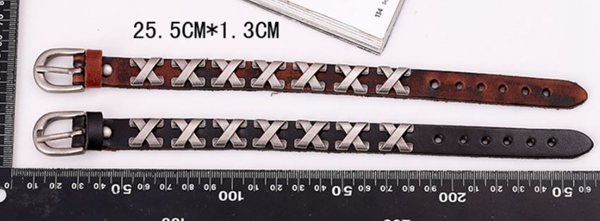 สร้อยข้อมือชาย สายหนังแท้ สไตล์ พั้ง ร็อคเกอร์ แต่ง อักษร x รอบเส้น สร้อยข้อมือวัยรุ่น เท่ ๆ 913124
