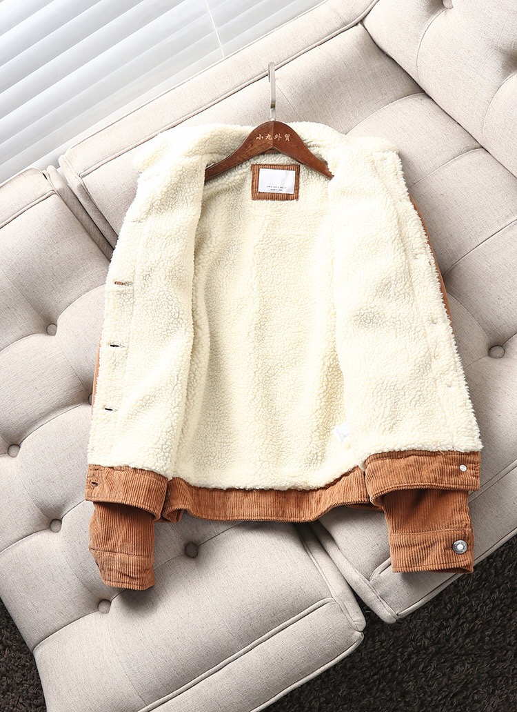 Bershka เสื้อกันหนาว เสื้อแจ็ค เนื้อลูกฟูก แต่งซับขนอุ่น สีขาวด้านใน แบรนด์ BESHKAงานสวย น่ารักมากคะ