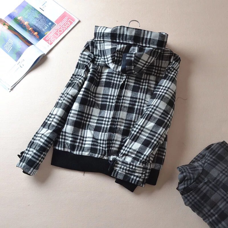 Only เสื้อกันหนาว ลายตารางขาวดำ แต่งฮูทแบรนด์เนม ONLYแท้100% แขนมีซับกันลม แบบสวย งานหรู มากคะ สินค้าญี่ปุ่น ขาวดำ