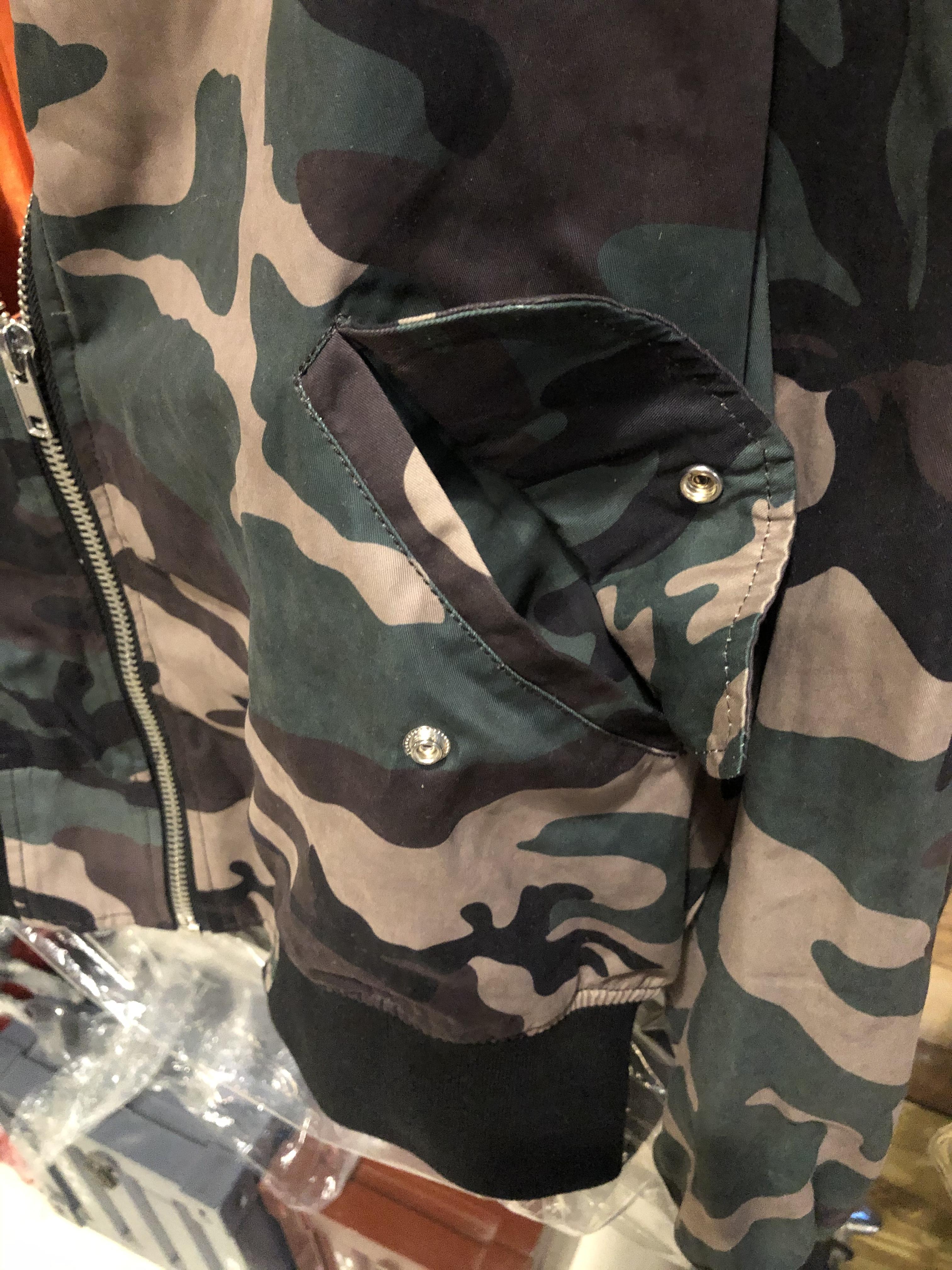Forever21 เสื้อนอกลายพราง ทหาร เสื้อแจ็คเก็ตลายพราง เสื้อนอก แนวทหาร Forever21แพทเทินสวย เท่ห์ มาก คะ ลายพราง