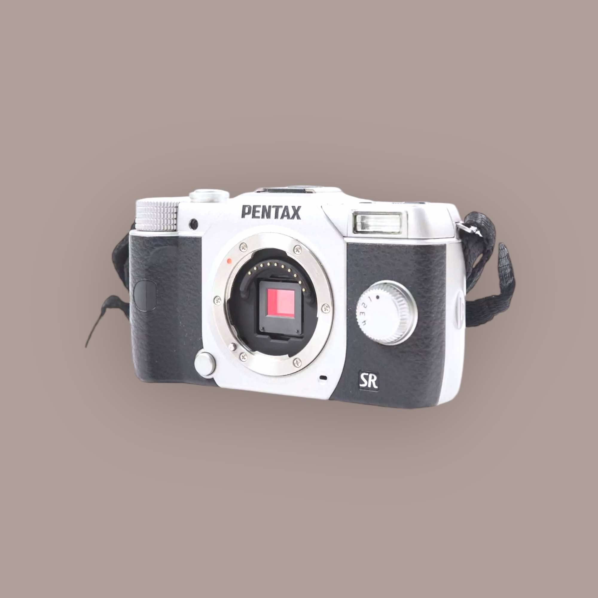 PENTAX Q10 SILVER 02 LENS(PENTAX 5-15MM.F2.8-4.5 ED AL(IF)