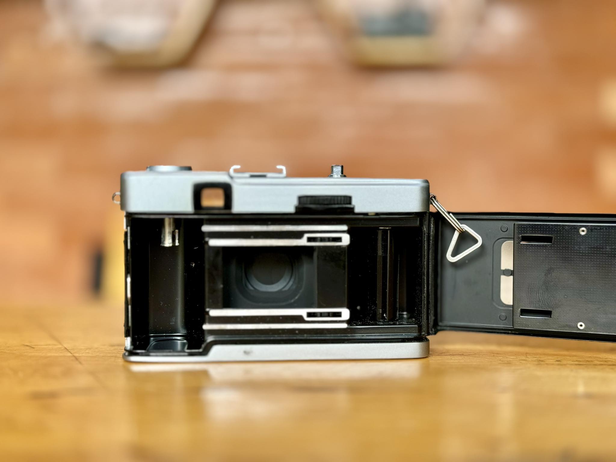 フィルムカメラ OLYMPUS TRIP 35 D.zuiko 40mm F2.8 Exc+3] OLYMPUS TRIP 35 D.Zuiko 40mm f/2.8 Point & Shoot 35mm