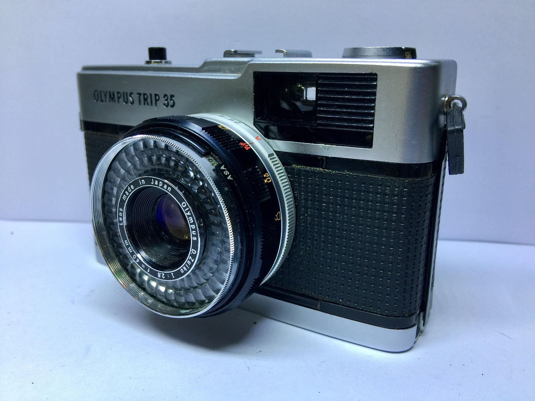 OLYMPUS TRIP-35