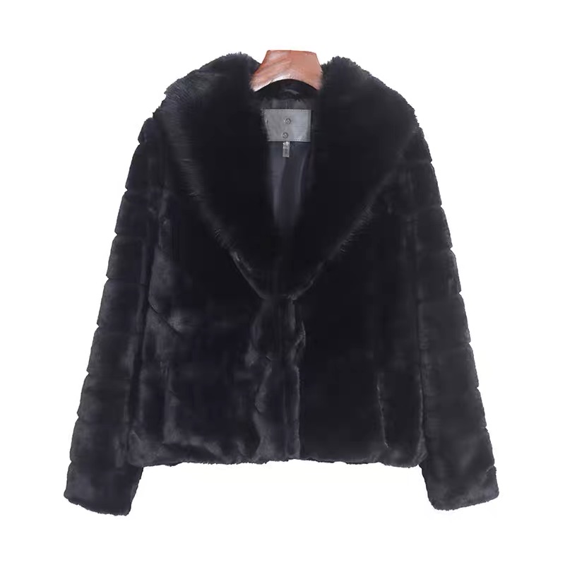 Chip clip เสื้อเฟอร์กันหนาว หมวกฮู้ด เสื้อขน Fluffy coat แบรนด์ cavalini ดำ