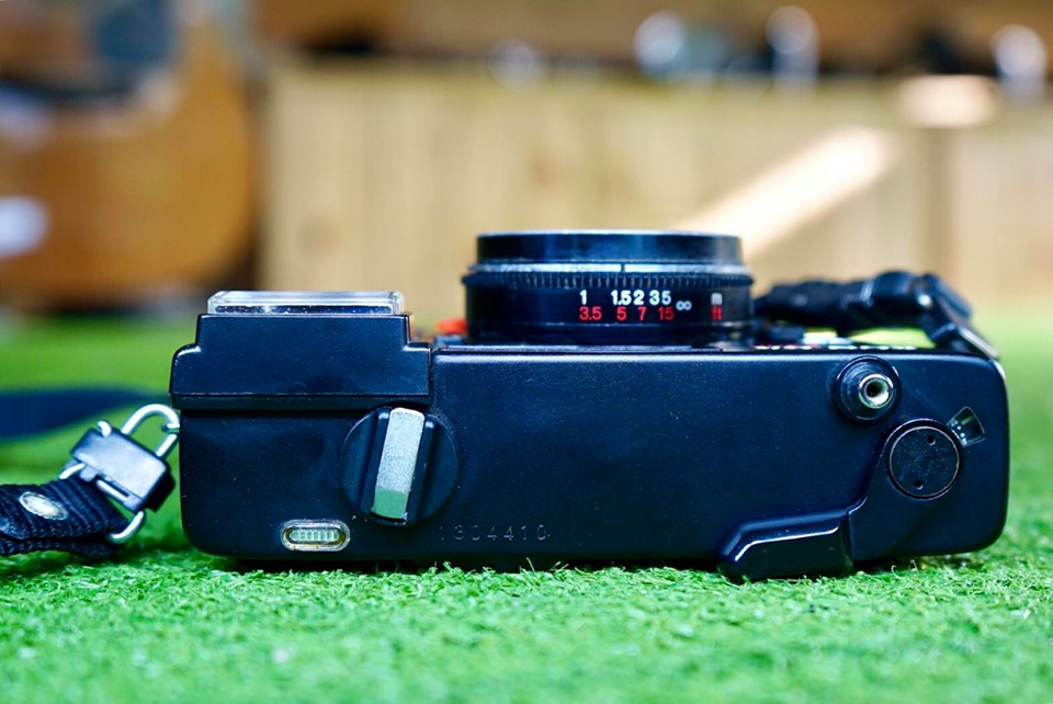 KONICA C35 EF KONICA HEXANON 38MM.2.8