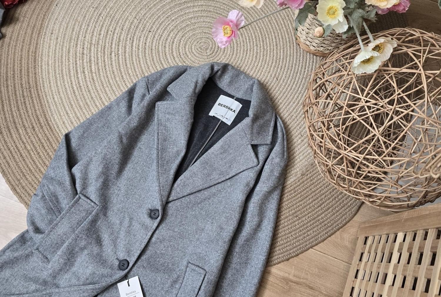 เสื้อโค้ท เสื้อกันหนาว Trench coat Bershka Knitting สีเทา แบรนด์ mohito สำเนา สำเนา