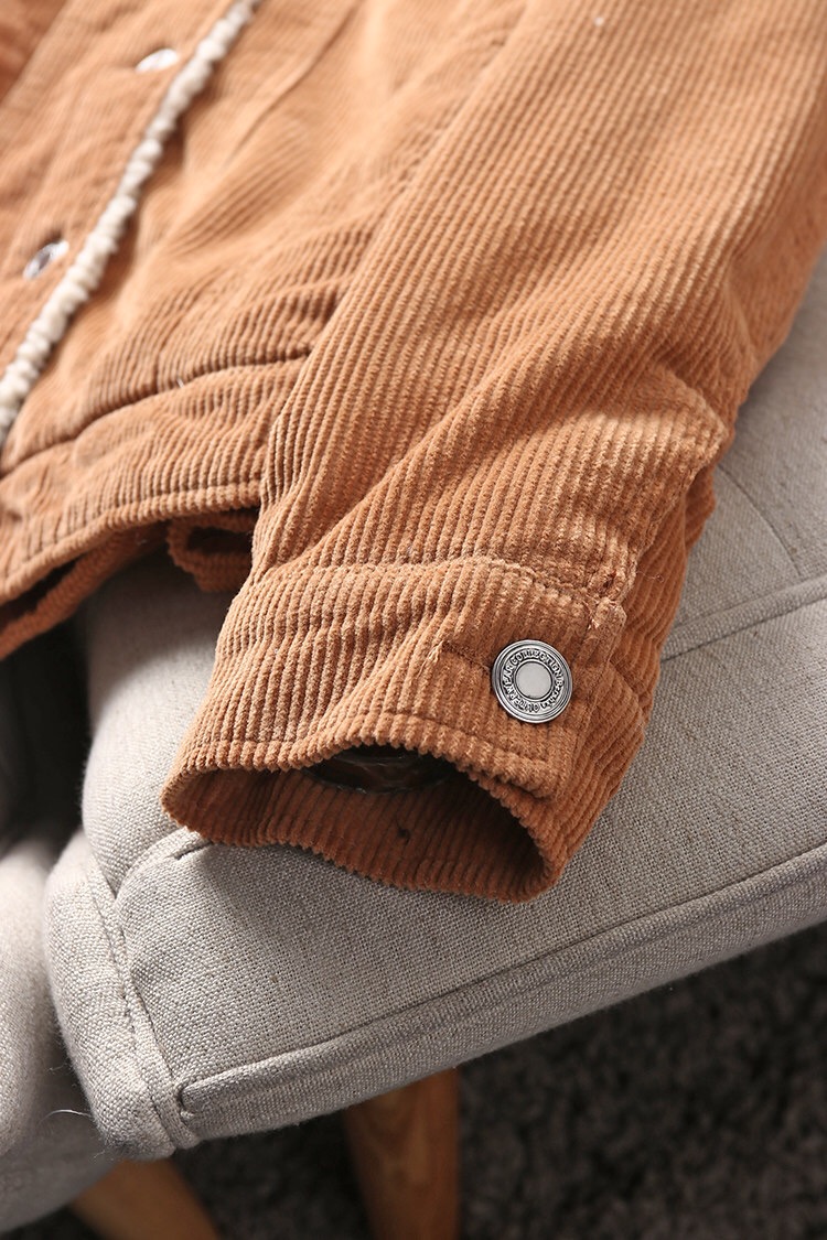 Bershka เสื้อกันหนาว เสื้อแจ็ค เนื้อลูกฟูก แต่งซับขนอุ่น สีขาวด้านใน แบรนด์ BESHKAงานสวย น่ารักมากคะ