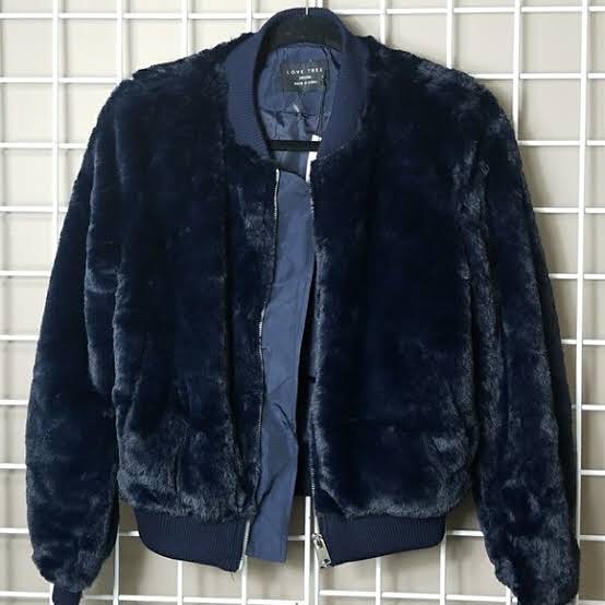 เสื้อเฟอร์กันหนาว หมวกฮู้ด เสื้อขน (FLUFFY COAT) แบรนด์ LOVE TREE