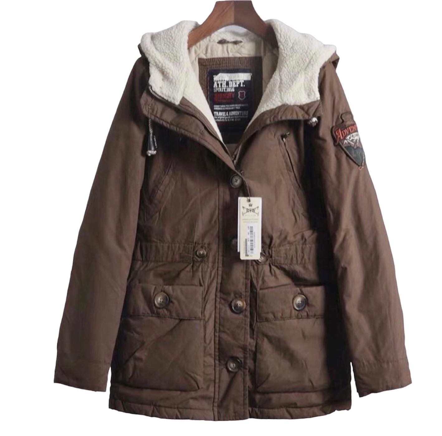 Rtw club เสื้อกันหนาว parka ปาร์ก้า โค้ทกันหนาว เสื้อฮูทเฟอร์ สีน้ำตาล แบรนด์ R.T.W. club ATH Dept แต่งขนเฟอร์ ซับขนอุ่นด้านใน น้ำตาล