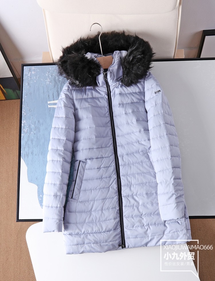 ARMANI เสื้อกันหนาว เสื้อฮู้ดเฟอร์ บุนวมอุ่น แบรนด์ ARMANI(ฮู้ดถอดได้ค่ะ) ดำ