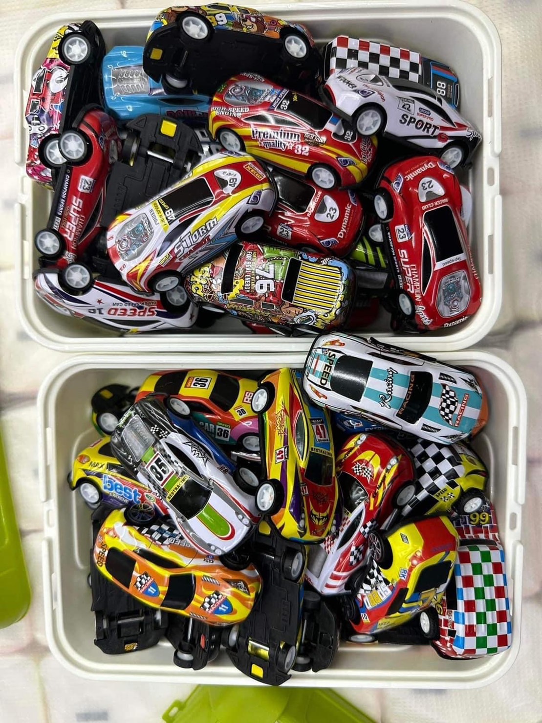 โมเดล Super Car หลากสี