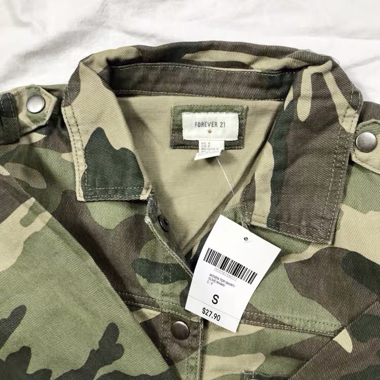 Forever21 เสื้อทหาร เสื้อคลุม สีลายพรางทหาร เสื้อนอก งานสวย เท่ห์มากคะ Forever21 ลายพราง