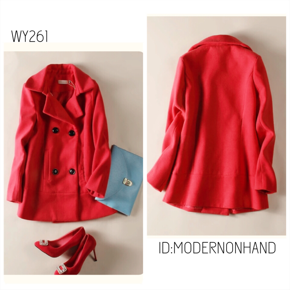 เสื้อโค้ท ทรงสูท ผ้าสักหลาดสีแดง แต่งกระดุมดำ Size XL