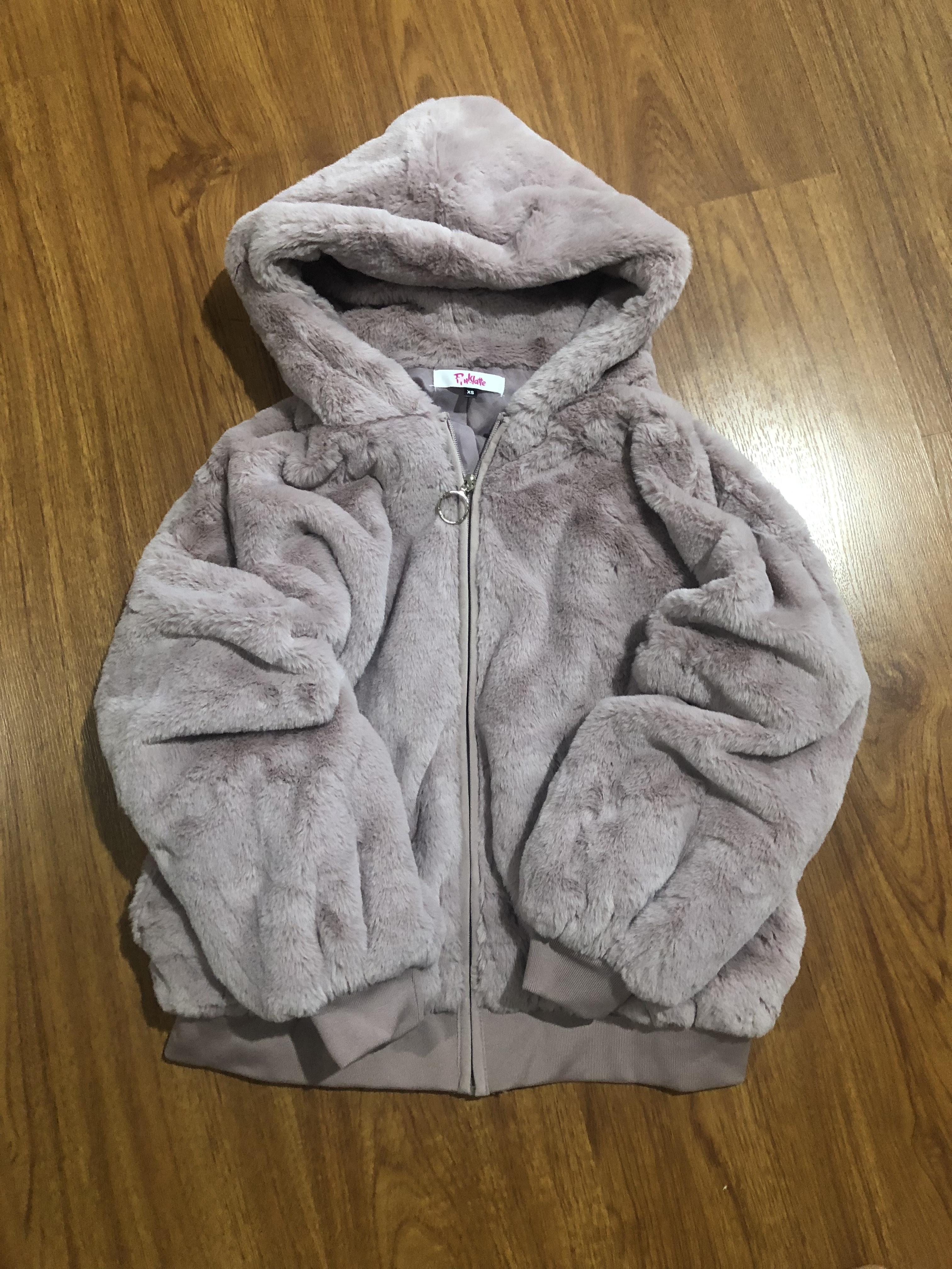 Pink latte เสื้อเฟอร์กันหนาว หมวกฮู้ด เสื้อขน (FLUFFY COAT ) แบรนด์ Pink latte