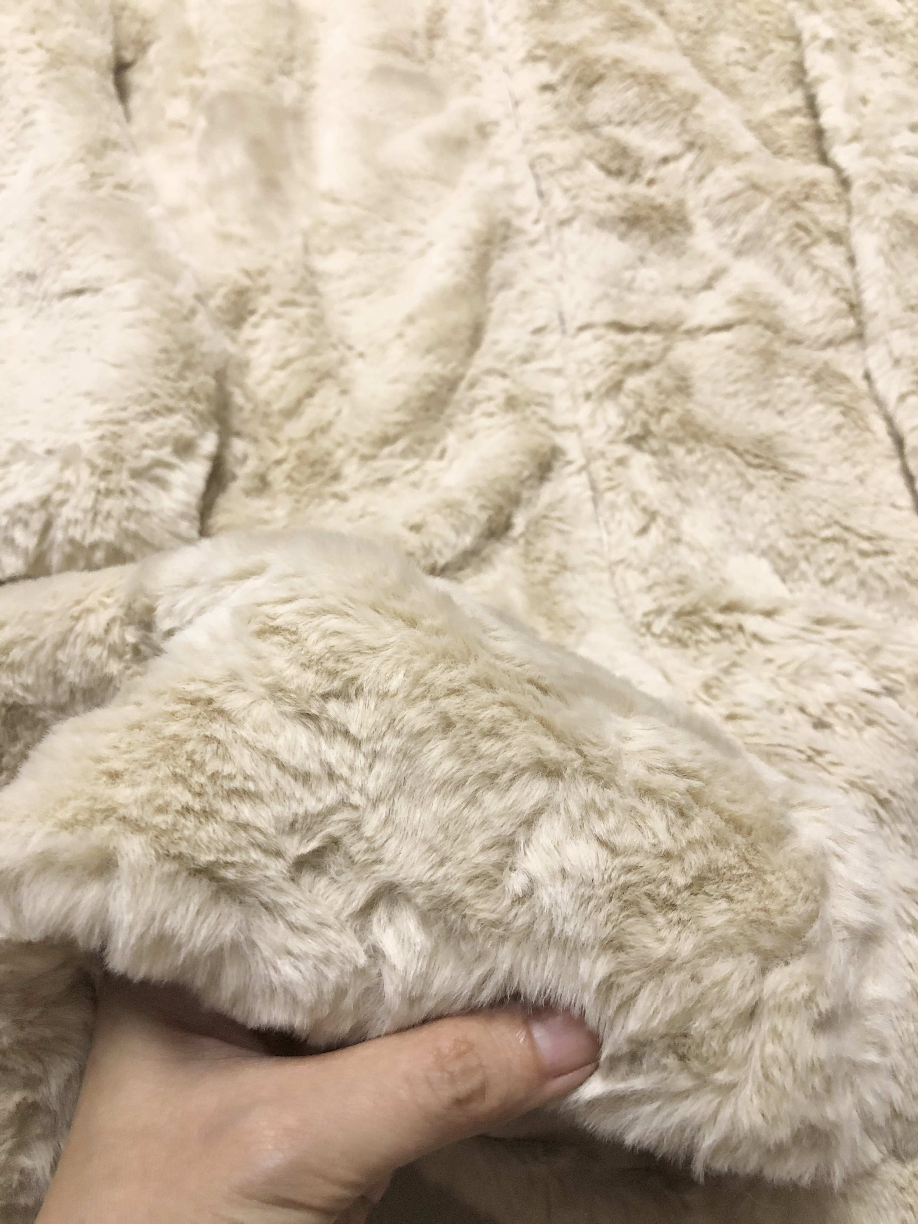 pepco เสื้อเฟอร์กันหนาว หมวกฮู้ด เสื้อขน FLUFFY Coat แบรนด์ PEPCO ดำ / เบจ