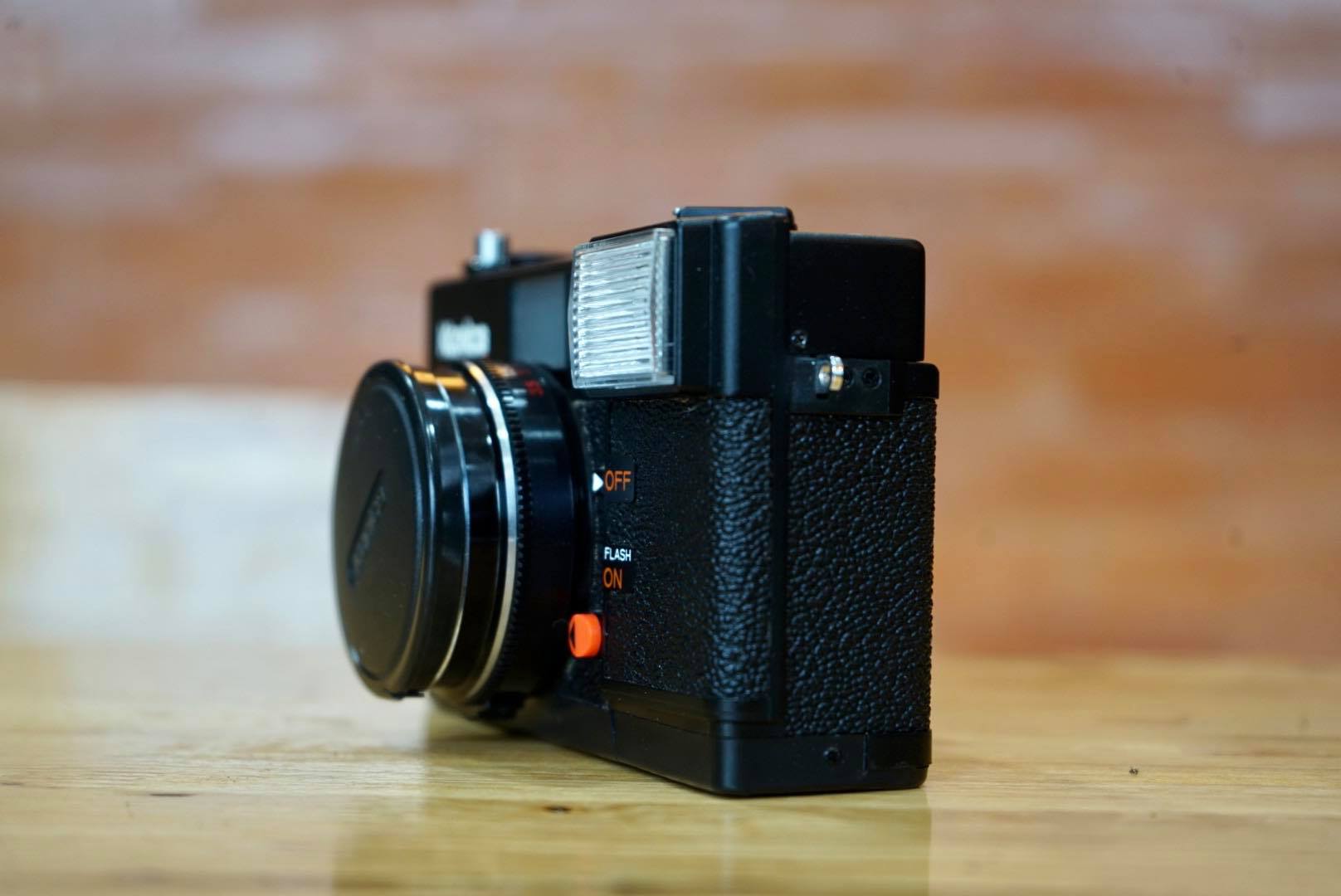 KONICA C35 EF KONICA HEXANON 38MM.2.8