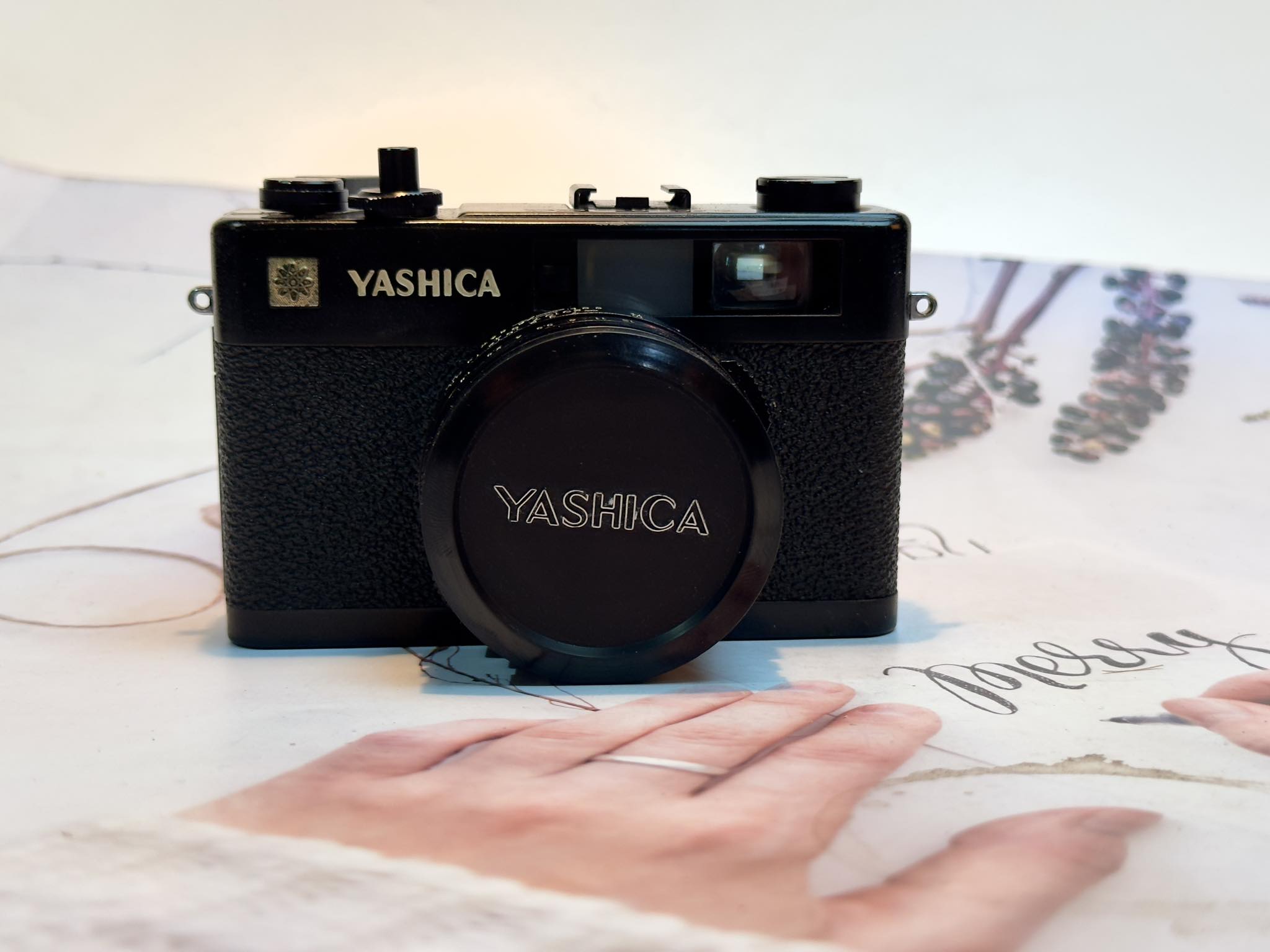 YASHICA ELECTRO35 CC COLOR YASHINON-DX 35MM.F1.8
