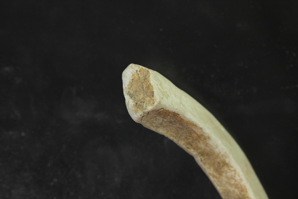 กำไลเก่า กระบี่เก่า