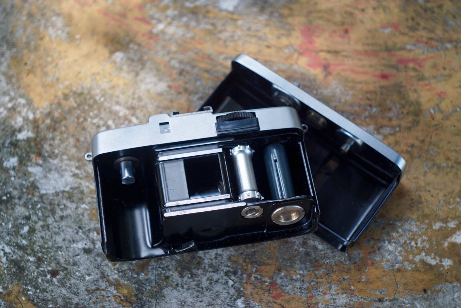 OLYMPUS-PEN S OLMPUS D. ZUIKO 30MM. F2.8
