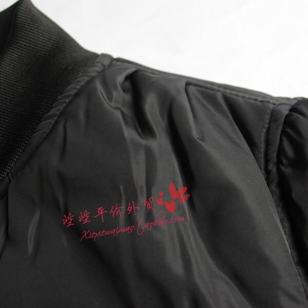 เสื้อนอก เสื้อคลุมกันหนาว เสื้อไฟท์ สีดำ แต่งลายปักช่วงแขน Size M/L