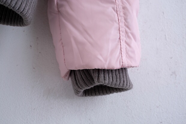 Etam เสื้อขนเป็ด เสื้อ กันหนาวขนเป็ด ขนห่าน (DOWNแท้100%) สีชมพู หมวกฮูท ติดขนเฟอร์ สีน้ำตาลเทาอ่อน แบรนด์เนม ETAM ฝรั่งเศส สวย สีหวาน น่ารักมากคะ สินค้าบางตัวโดนตัดป้ายนะคะ) Size S/M/L ชมพู