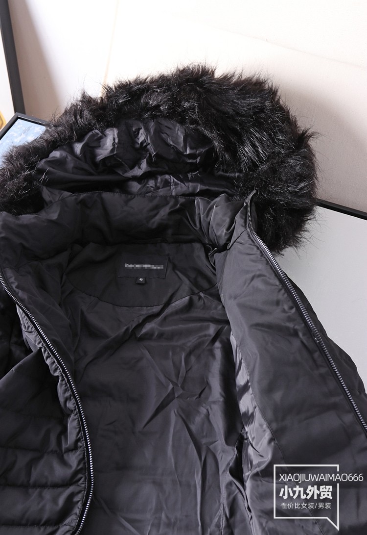 ARMANI เสื้อกันหนาว เสื้อฮู้ดเฟอร์ บุนวมอุ่น แบรนด์ ARMANI(ฮู้ดถอดได้ค่ะ) ดำ