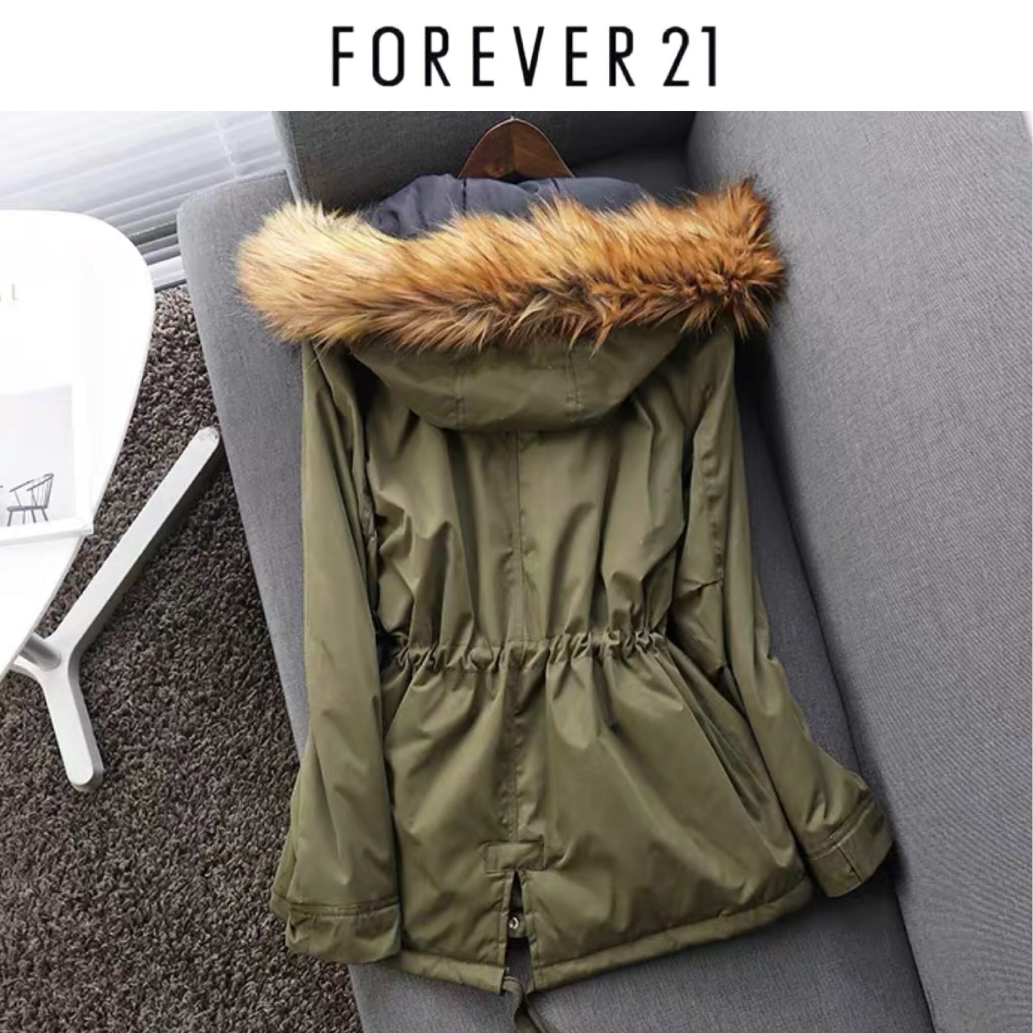 Forever21 เสื้อโค้ทฮู้ดกันหนาว เสื้อปาร์กา parka สีเขียว แต่งเฟอร์ แบรนด์ FOREVER21 เขียว