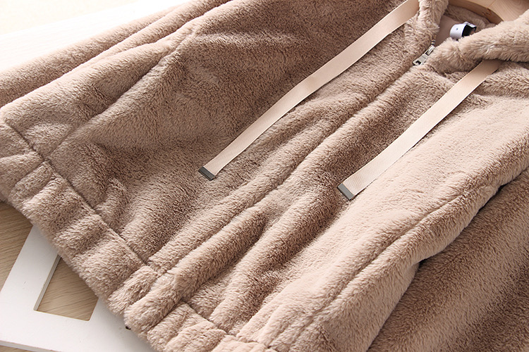 Page one เสื้อเฟอร์กันหนาว หมวกฮู้ด เสื้อขน Fluffy coat แบรนด์ page One ดำ