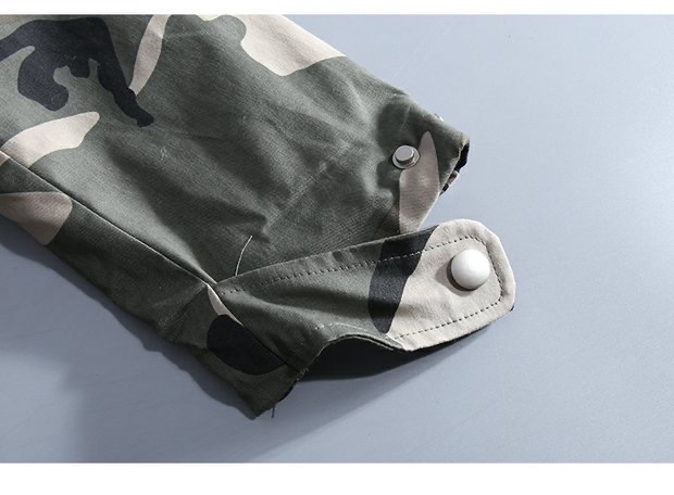 Monocular เสื้อทหาร เสื้อฮู้ดลายพราง เสื้อนอกแนวทหาร แพทเทินสวย เท่ห์มาก คะ monocular ลายพราง