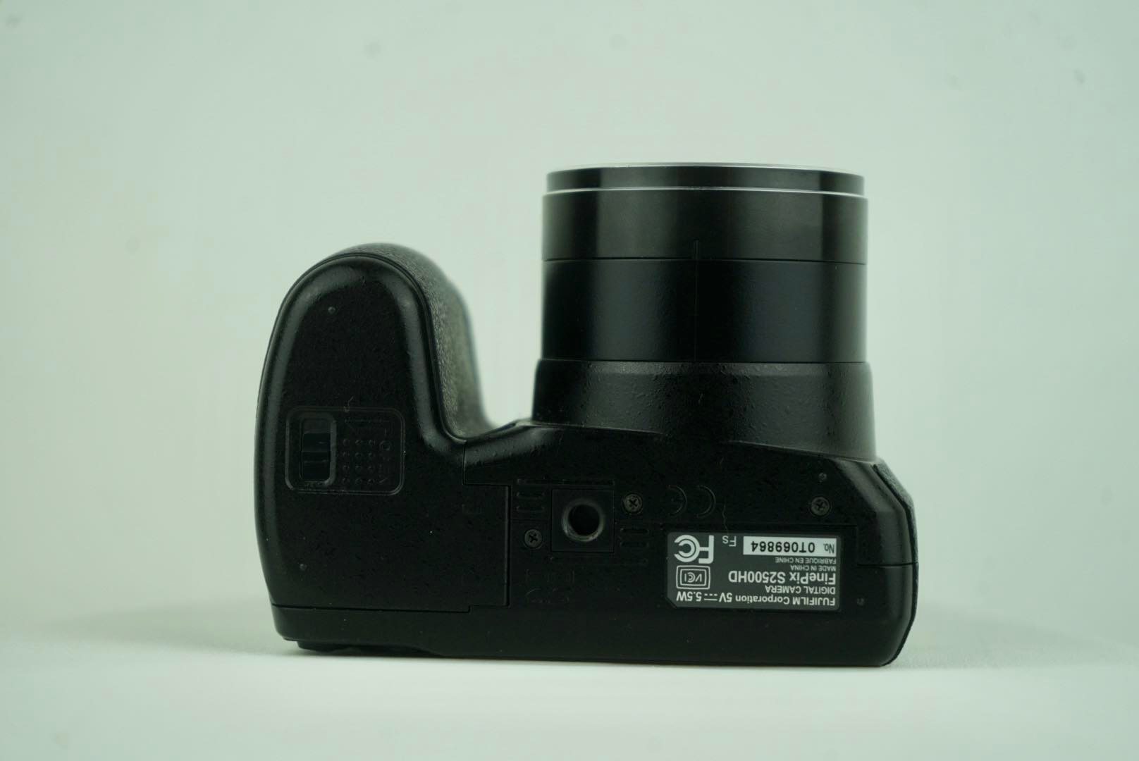 กล้องดิจิตอล FUJIFILM FINEPIX S2500HD