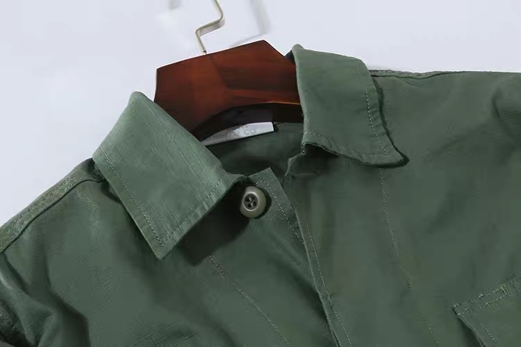 Surplus Co. (Japan) เสื้อเขียวทหาร เสื้อนอกแนวทหาร แบรนด์ Surplus Co.(Japan)แพทเทินสวย เท่ห์มาก คะ Size S/M/L/XL เขียว