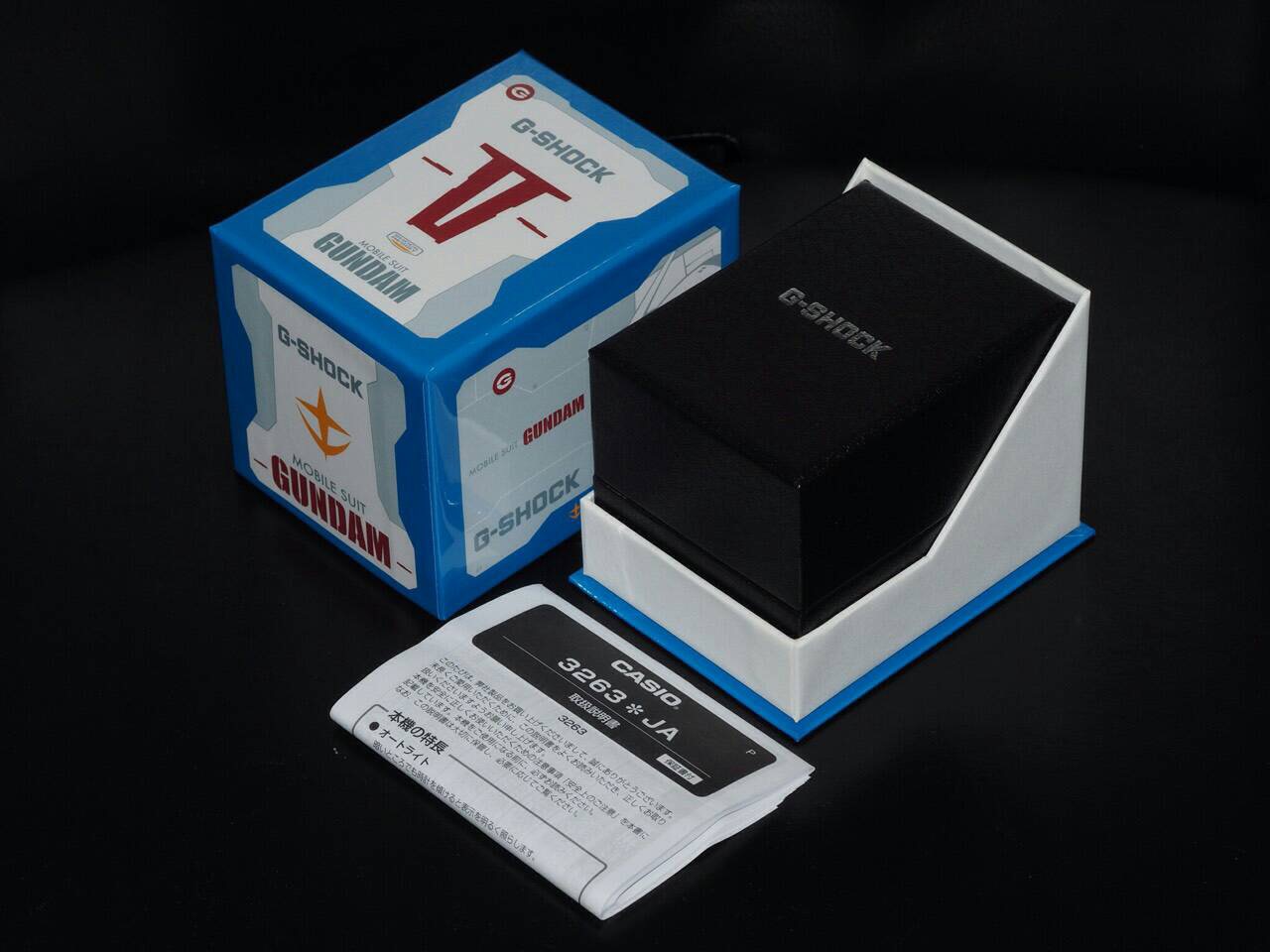 CASIO G-SHOCK นาฬิกาข้อมือ นาฬิกากันน้ำ นาฬิกาของแท้ ประกันศูนย์ CMG 1 ปี รุ่น GD-100 GUNDAM Mobile Suit นาฬิกาสีขาว