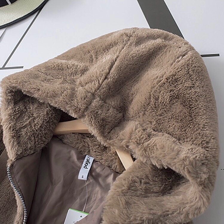 Page one เสื้อเฟอร์กันหนาว หมวกฮู้ด เสื้อขน Fluffy coat แบรนด์ page One ดำ
