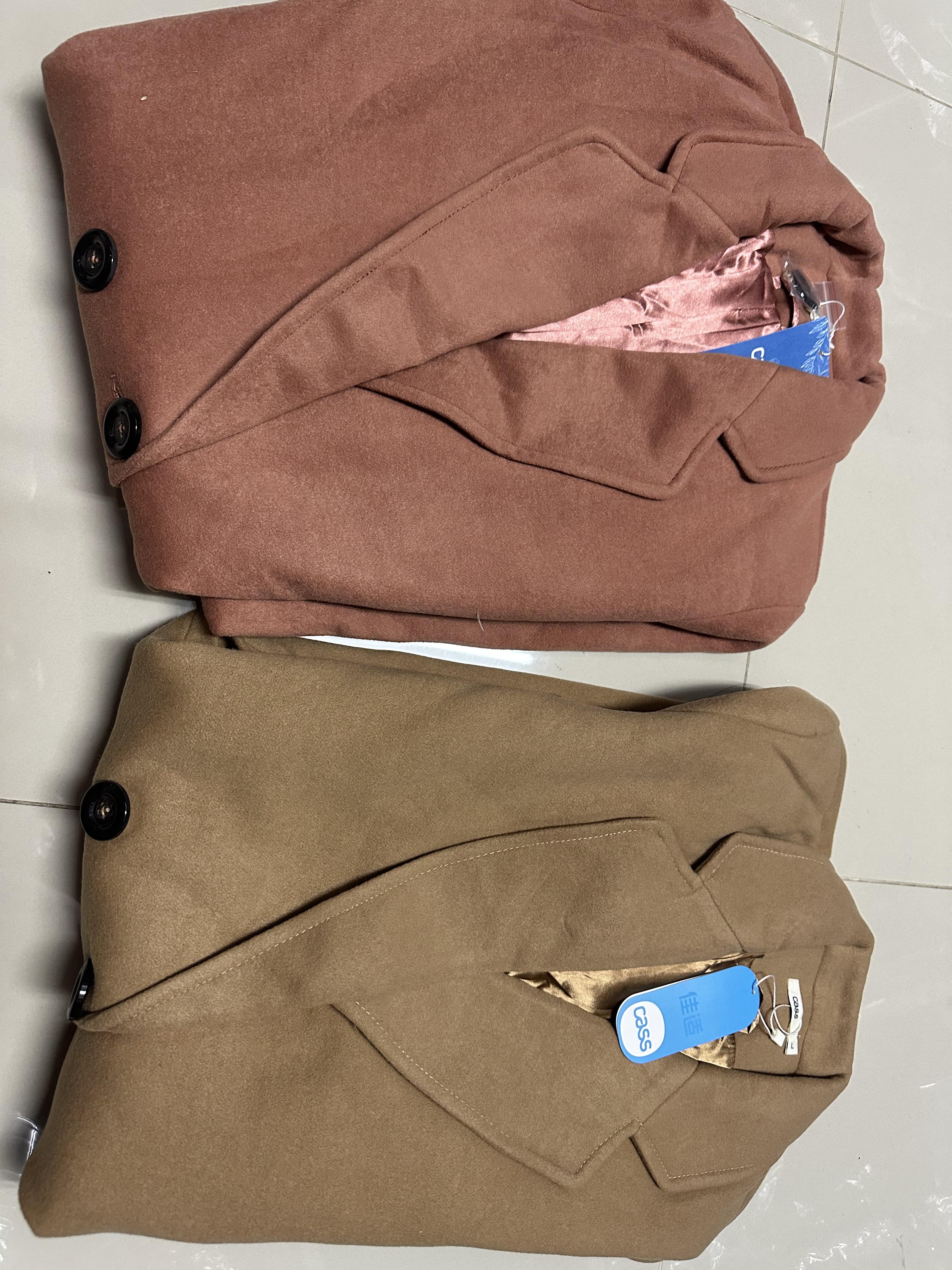 Cass เสื้อโค้ท เสื้อกันหนาว เนื้อผ้าสักหลาดวูล สีนู้ดกะปิ แบรนด์ CASS