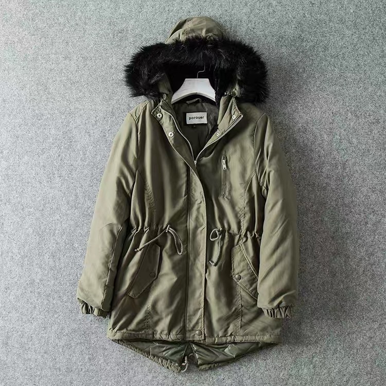 Ambiance เสื้อโค้ท ฮูท เสื้อกันหนาวparka สีเขียว แบรนด์ AMBIANCE OUTWEAR แต่งเฟอร์ บุนวมอุ่น งานสวย แนวมากคะ เขียว