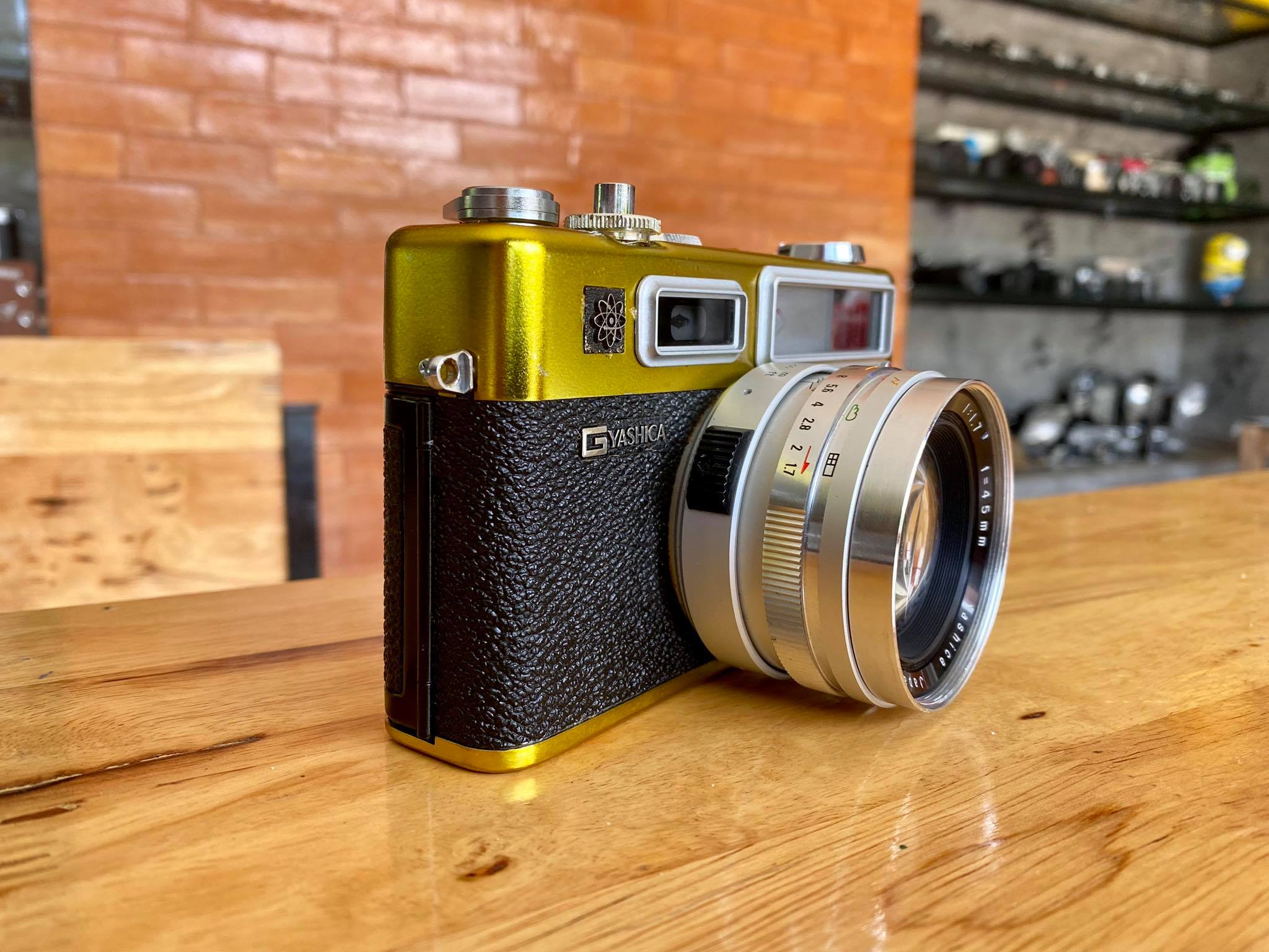 YASHICA ELECTRO 35 GS COLOR YASHINON-DX 45MM.1.7