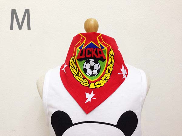 ผ้า3เหลี่ยมกันน้ำลาย มีตีนตุ๊กแกติดด้านหลัง มี 15 ลายตามภาพ