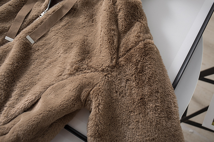 Page one เสื้อเฟอร์กันหนาว หมวกฮู้ด เสื้อขน Fluffy coat แบรนด์ page One ดำ