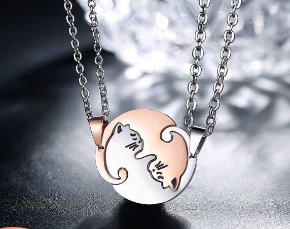 สร้อยคอคู่รัก วัยรุ่น แมวกอดกัน เป็น จิ๊กซอว์ ใส่กันคนละเส้น แทนใจ สร้อยคอแทนใจ ของขวัญสุดพิเศษ 101834