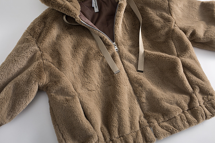 Page one เสื้อเฟอร์กันหนาว หมวกฮู้ด เสื้อขน Fluffy coat แบรนด์ page One ดำ