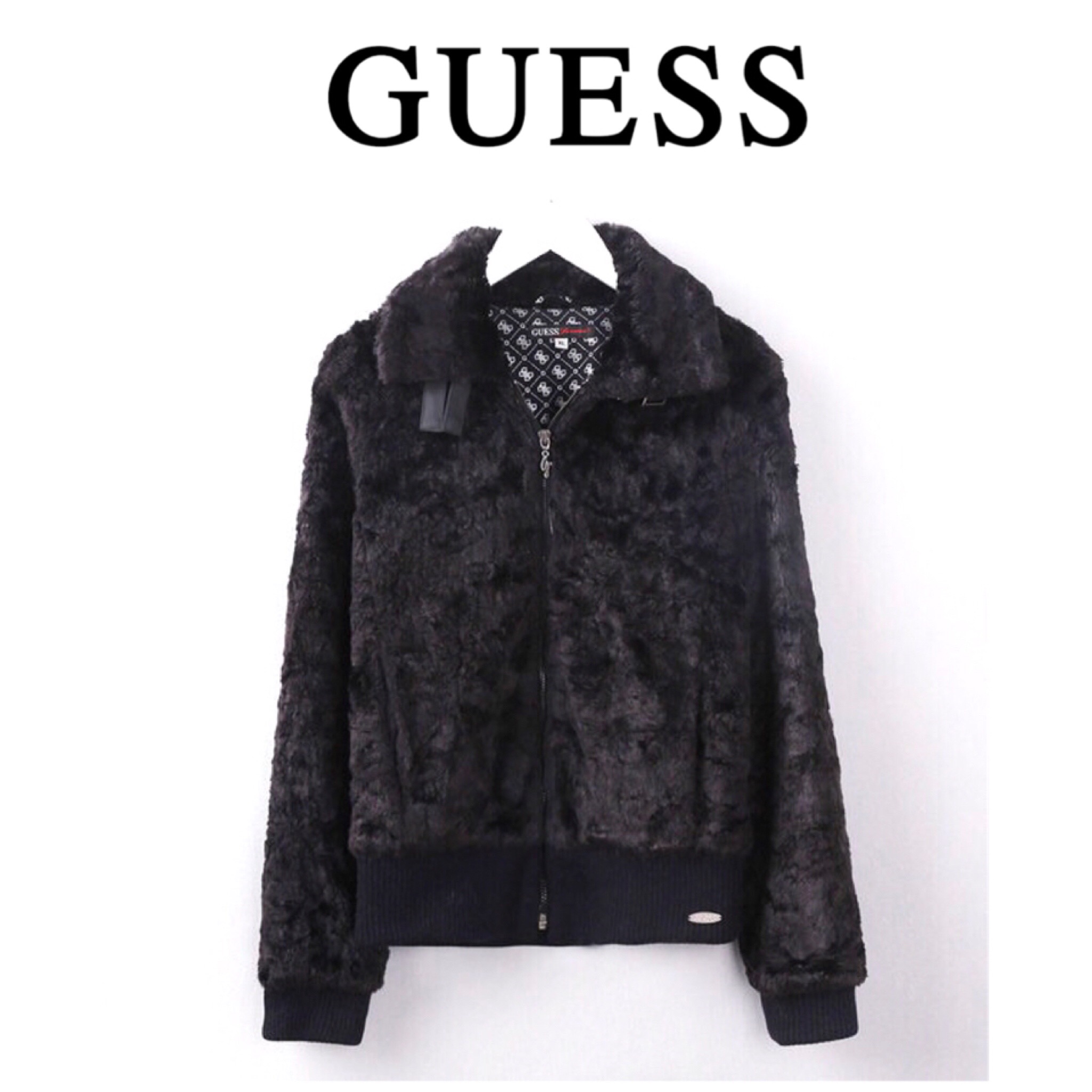Guess เสื้อกันหนาว แบรนด์เนม Guess แต่งขนฟู แขนเอวจั๊มพ์ คอปกใส่ได้2 แบบ สวยหรู ขนเนียนนุ่ม ติดtag เหล็กguess ขอบเอว หัวซิบ สวย อุ่นมากคะ Size M/L ดำ