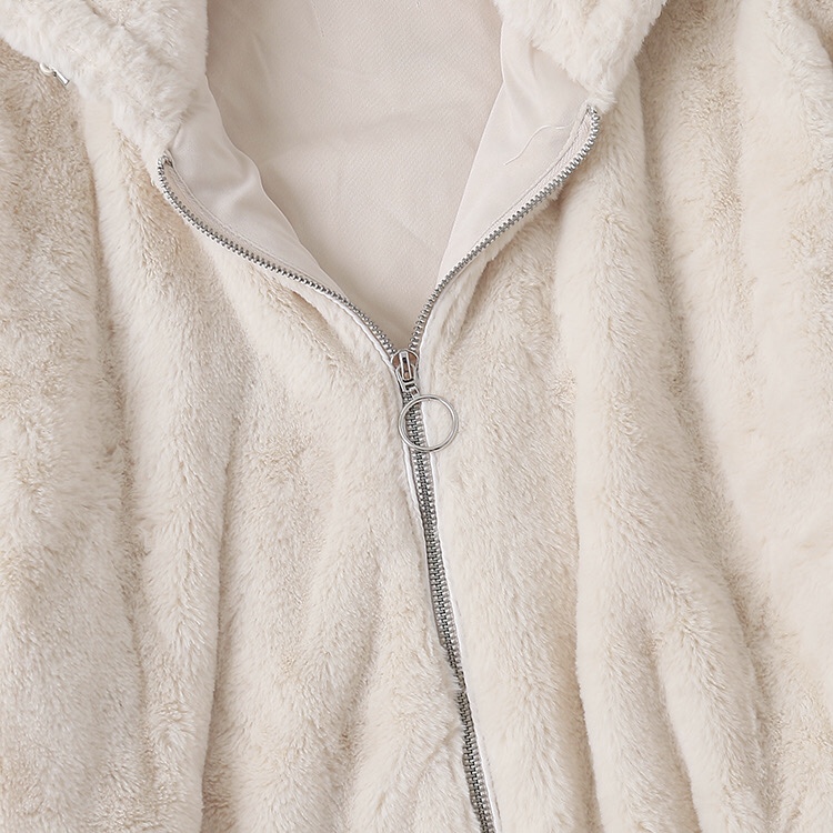 Cali 1985 เสื้อเฟอร์กันหนาว หมวกฮู้ด เสื้อขน (FLUFFY COAT) สีครีม แบรนด์ CALI 1985 Los Angeles ขาว