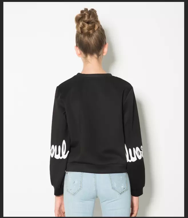 เสื้อกันหนาว เสื้อวอร์ม คอกลม แต่งภาพปริ้นท์กระต่าย เนื้อผ้าวอร์ม เนื้อหนา ละเอียด สวยมากคะ Size S/M/L