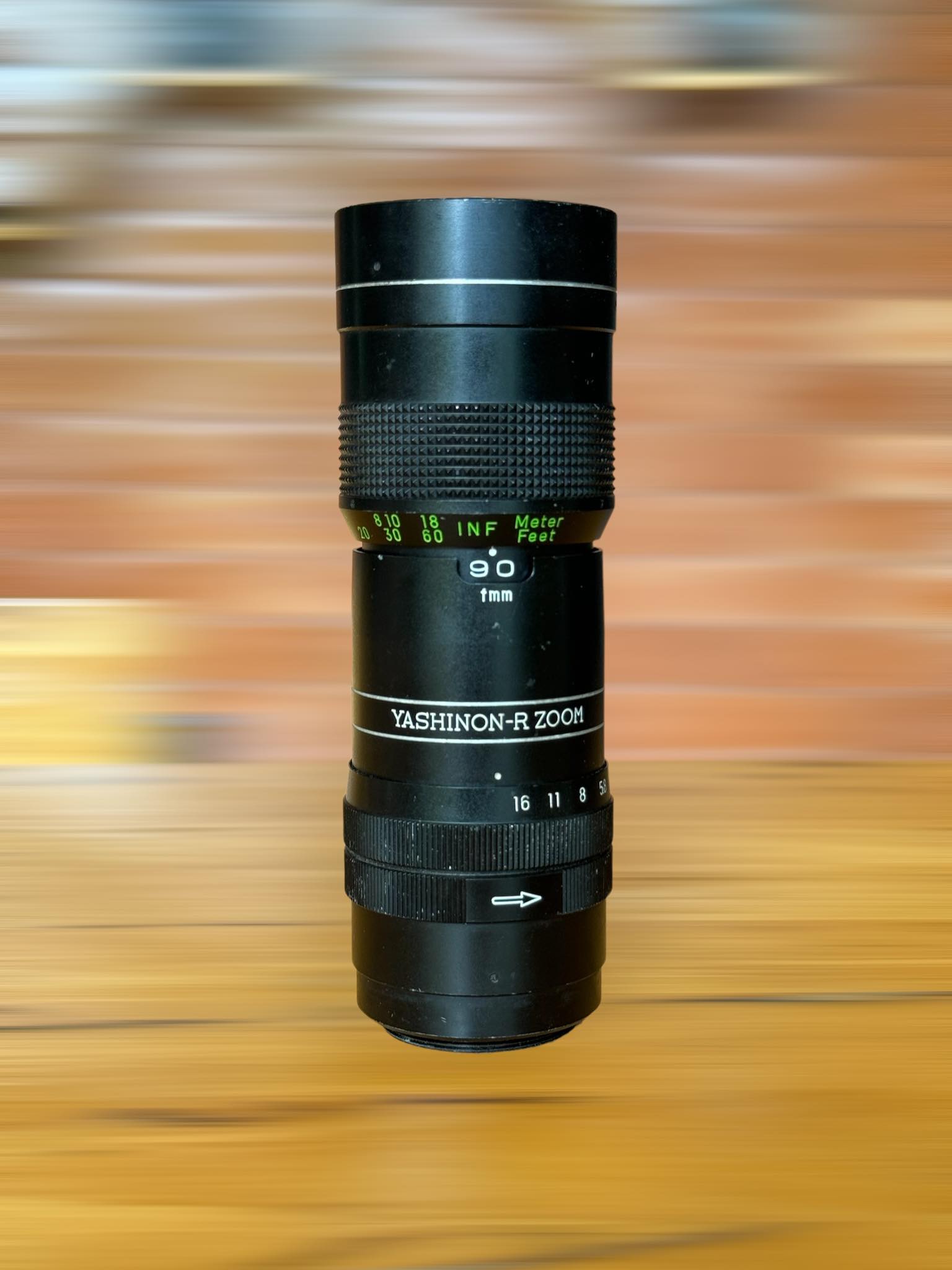 YASHICA-R ZOOM LENS 90MM-190MM.F5.8 M42 MOUNT